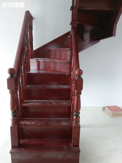 海口复式整体楼梯定制效果_阁楼楼梯安装效果