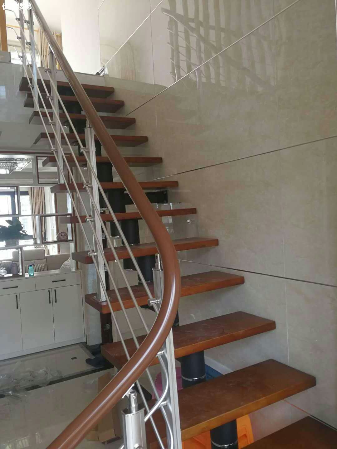 【产品14】复式整体楼梯定制-不锈钢楼梯扶手(图1)